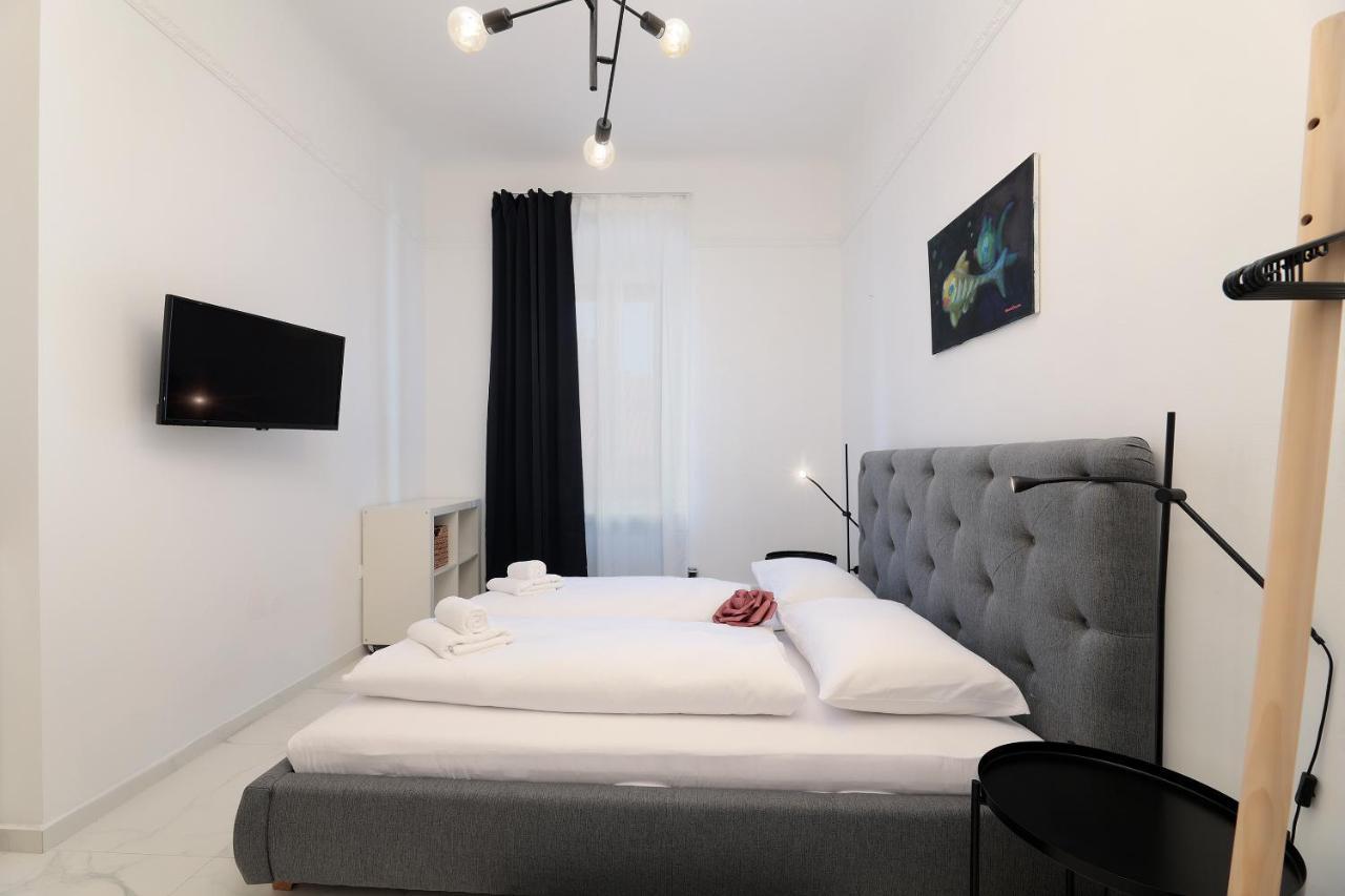 Apartments Luan Rijeka Bagian luar foto
